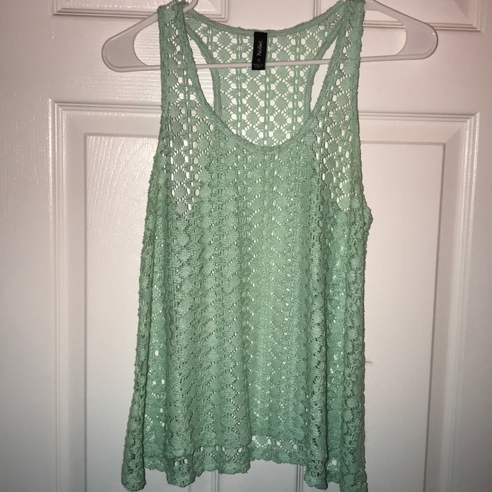 Size small top